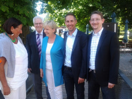 v.l. Kathrin Sonnenholzner (MdL), Uli Schmetz (3. Bgm FFB), Hannelore Kraft, Michael Schrodi (SPD-Kreisvorsitzender und Bundestagskandidat) und Martin Eberl (SPD-Kreispressesprecher und Bezirkstagskandidat)