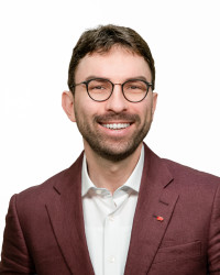 9. Freiherr Gregor von Uckermann | Gröbenzell | Justitiar, 3. Bürgermeister, Gemeinderat, VHS Vorsitzender Gröbenzell